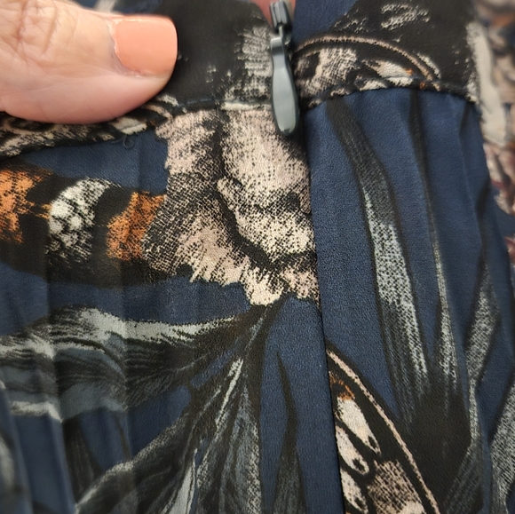 H&M Dark Green, Gotha, Skull, Snake Skirt - Picture 5 of 9